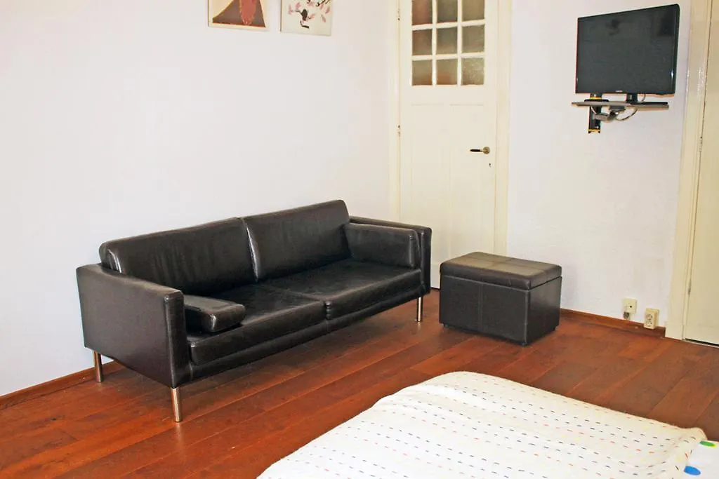 Bed & Breakfast Walenburg Rotterdam 2*,  Nederland