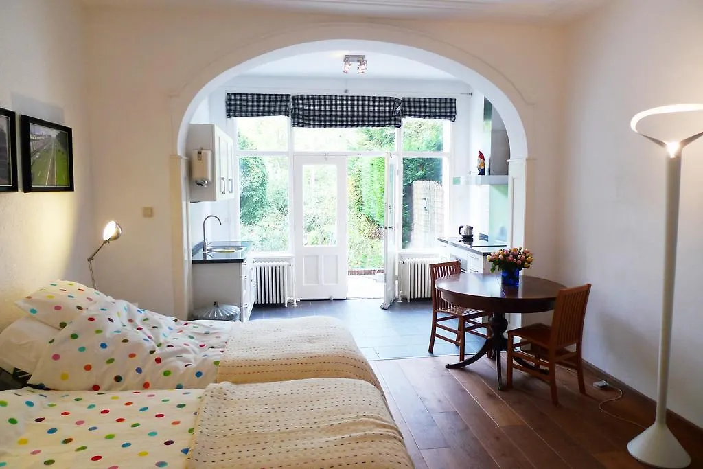 Bed & Breakfast Walenburg Rotterdam